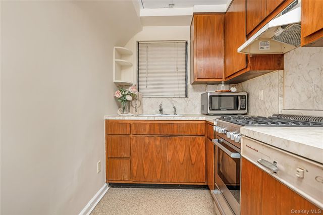 95-01 43rd Avenue, Elmhurst, NY 11373
