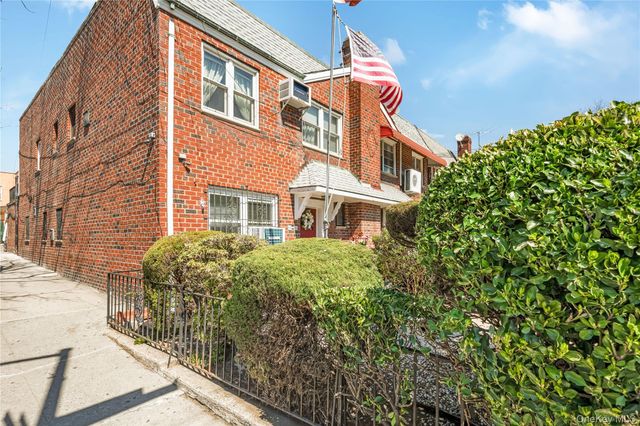 95-01 43rd Avenue, Elmhurst, NY 11373