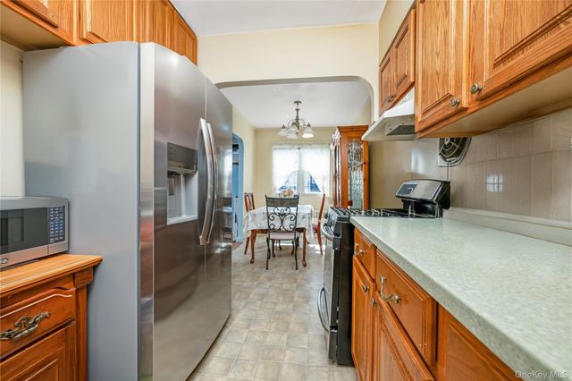 95-01 43rd Avenue, Elmhurst, NY 11373