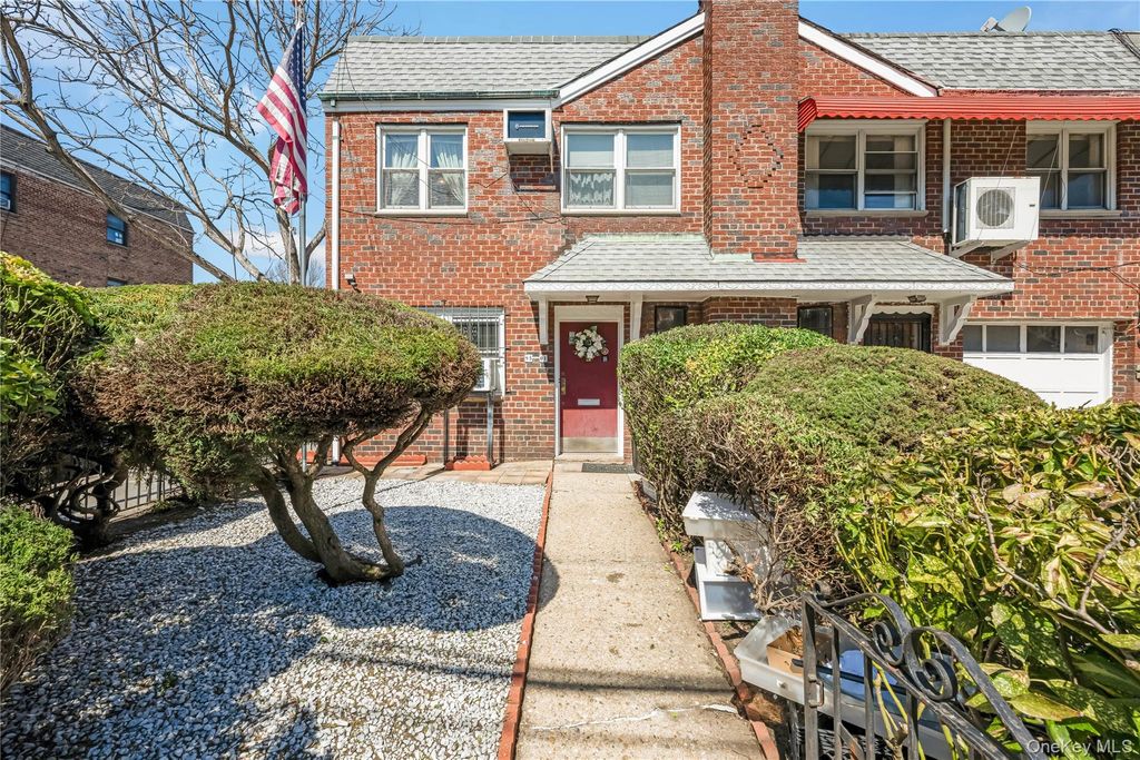 95-01 43rd Avenue, Elmhurst, NY 11373