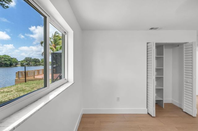 11640 NW 30th Place, Sunrise, FL 33323