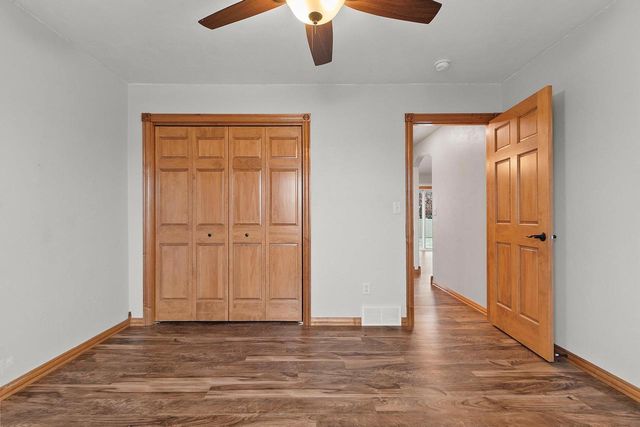 2437 LAWRENCE DRIVE, De Pere, WI 54115