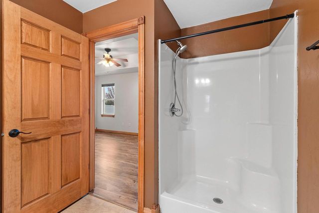 2437 LAWRENCE DRIVE, De Pere, WI 54115