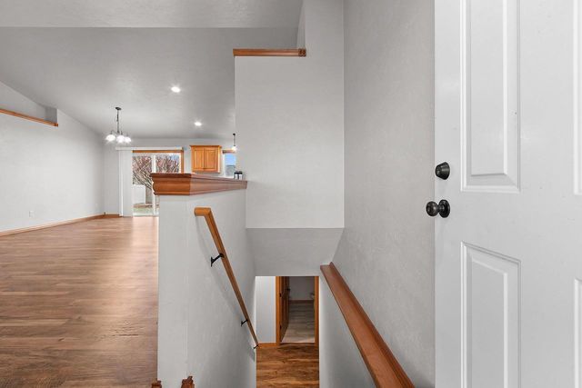 2437 LAWRENCE DRIVE, De Pere, WI 54115