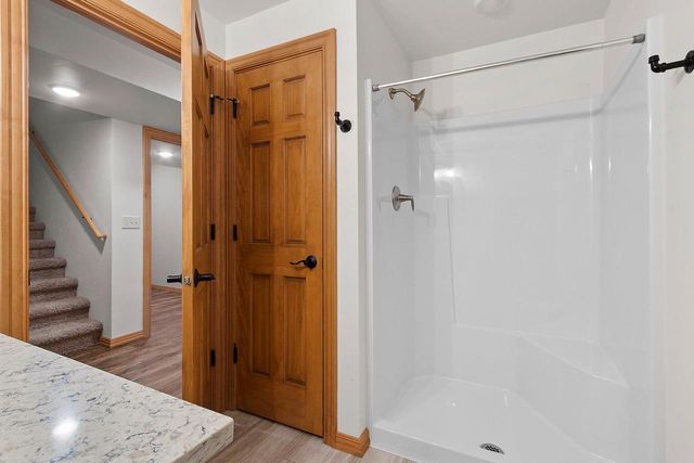 2437 LAWRENCE DRIVE, De Pere, WI 54115