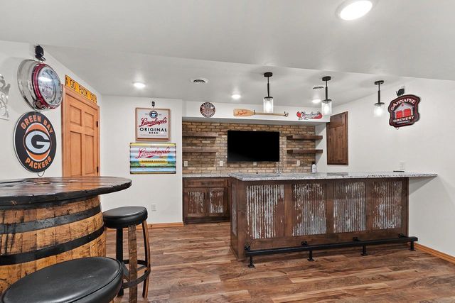 2437 LAWRENCE DRIVE, De Pere, WI 54115