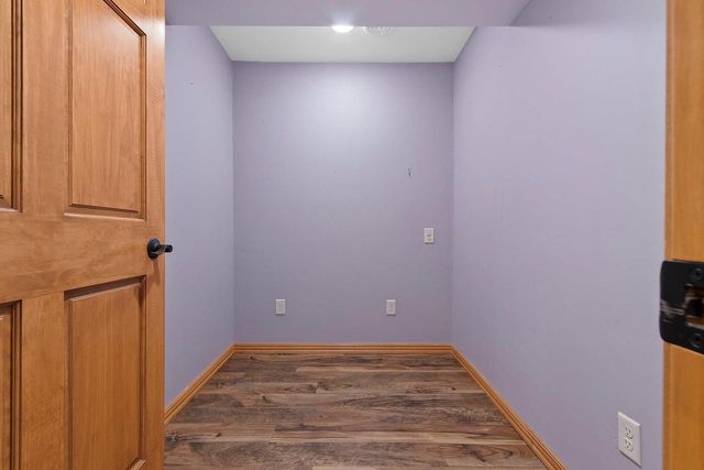 2437 LAWRENCE DRIVE, De Pere, WI 54115