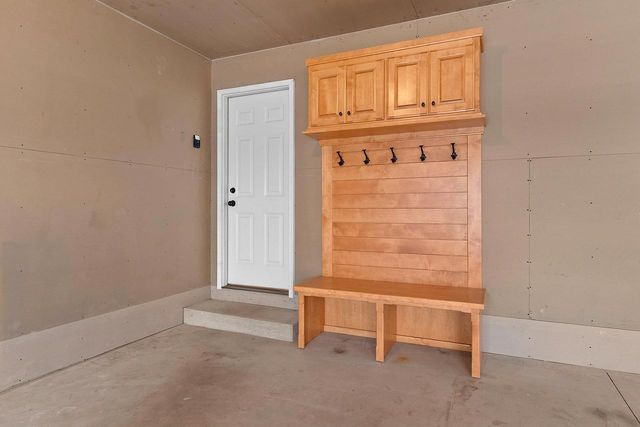 2437 LAWRENCE DRIVE, De Pere, WI 54115