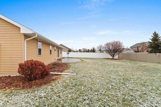 2437 LAWRENCE DRIVE, De Pere, WI 54115