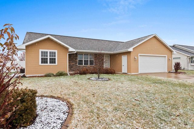2437 LAWRENCE DRIVE, De Pere, WI 54115