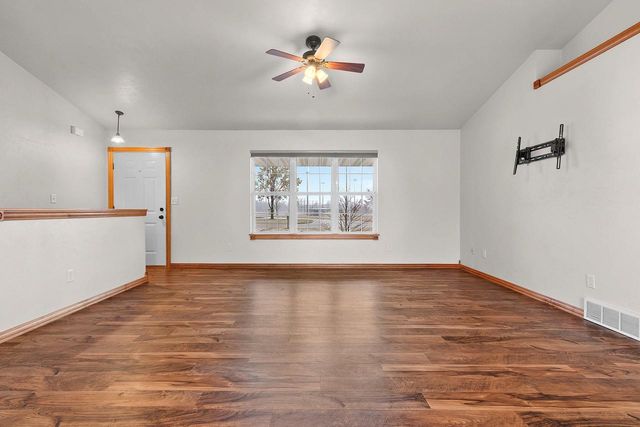 2437 LAWRENCE DRIVE, De Pere, WI 54115