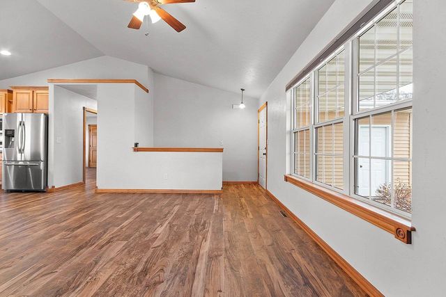 2437 LAWRENCE DRIVE, De Pere, WI 54115