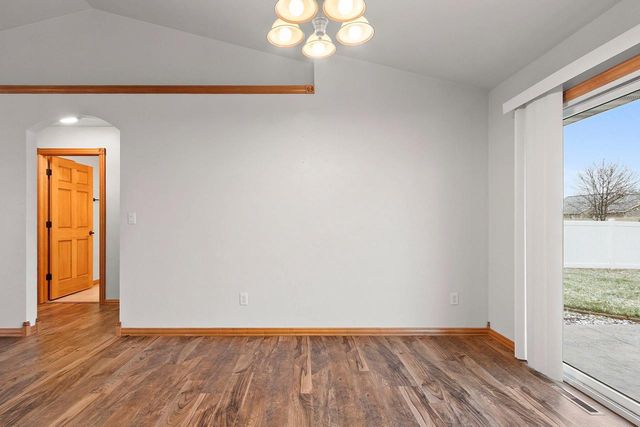 2437 LAWRENCE DRIVE, De Pere, WI 54115