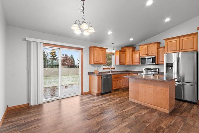 2437 LAWRENCE DRIVE, De Pere, WI 54115
