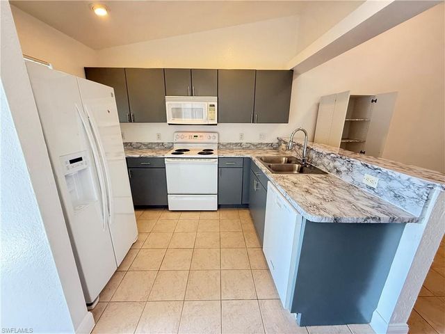 700 W 12th ST, Lehigh Acres, FL 33972