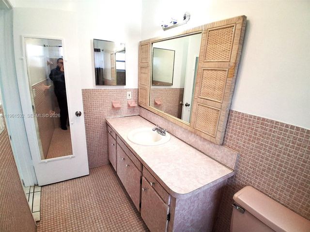 7860 Harding Ave 4B, Miami Beach, FL 33141