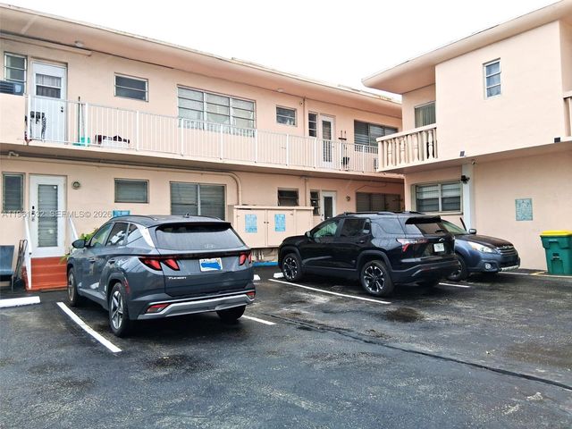 7860 Harding Ave 4B, Miami Beach, FL 33141