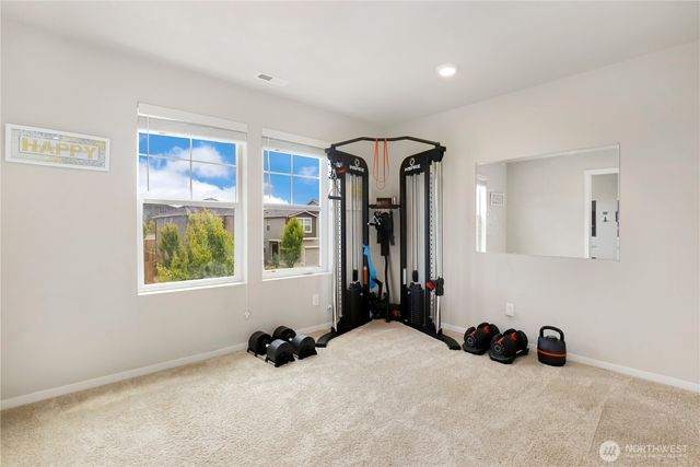 18708 Emmons Court E, Puyallup, WA 98374