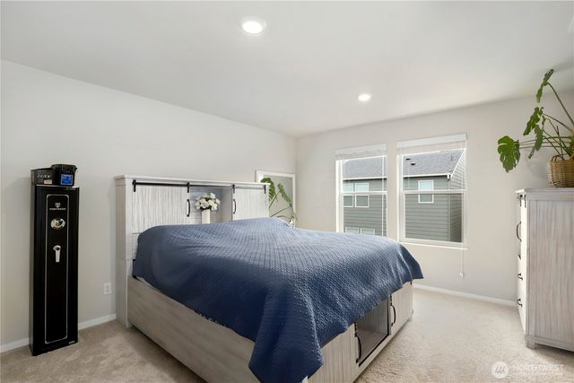 18708 Emmons Court E, Puyallup, WA 98374