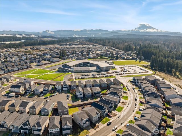 18708 Emmons Court E, Puyallup, WA 98374