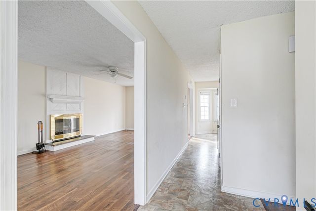 600 Queensway Rd, Chesterfield, VA 23236