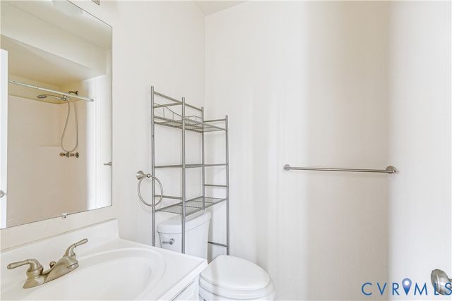 600 Queensway Rd, Chesterfield, VA 23236