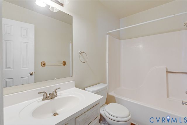 600 Queensway Rd, Chesterfield, VA 23236