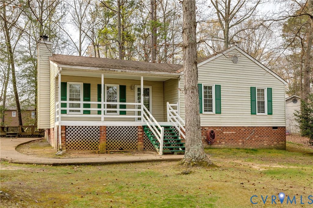 600 Queensway Rd, Chesterfield, VA 23236