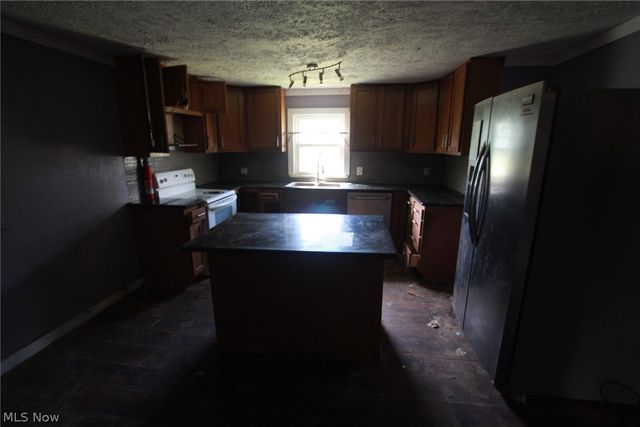 14413 Ellsworth Road, Berlin Center, OH 44401