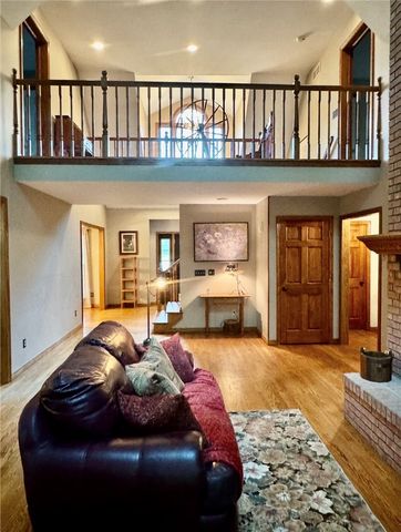291 Woodland Dr, Wilmington Twp, PA 16142