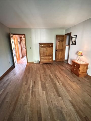 291 Woodland Dr, Wilmington Twp, PA 16142