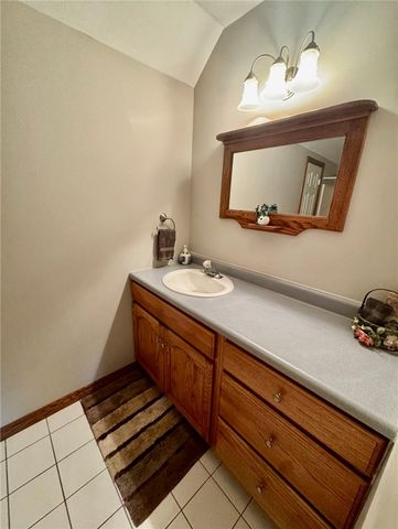 291 Woodland Dr, Wilmington Twp, PA 16142