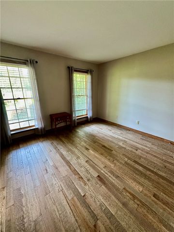 291 Woodland Dr, Wilmington Twp, PA 16142