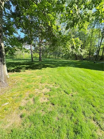 291 Woodland Dr, Wilmington Twp, PA 16142