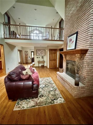 291 Woodland Dr, Wilmington Twp, PA 16142