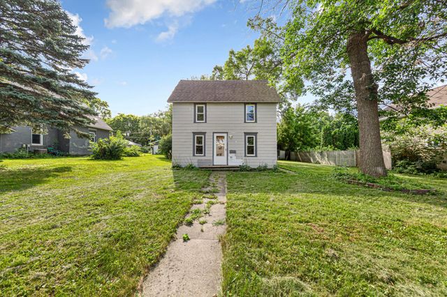 1519 N 4th Street, Mankato, MN 56001