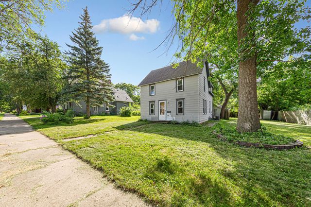 1519 N 4th Street, Mankato, MN 56001