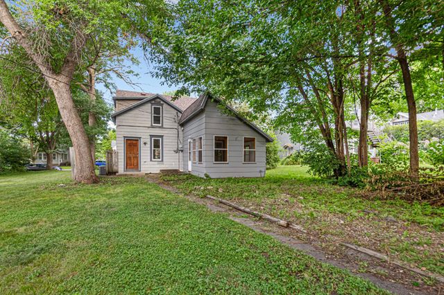 1519 N 4th Street, Mankato, MN 56001