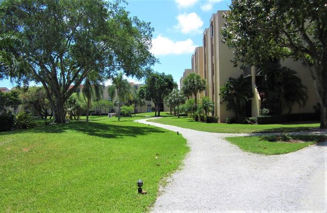 600 Egret Circle 7201, Delray Beach, FL 33444