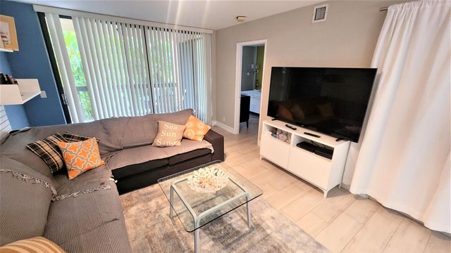 600 Egret Circle 7201, Delray Beach, FL 33444