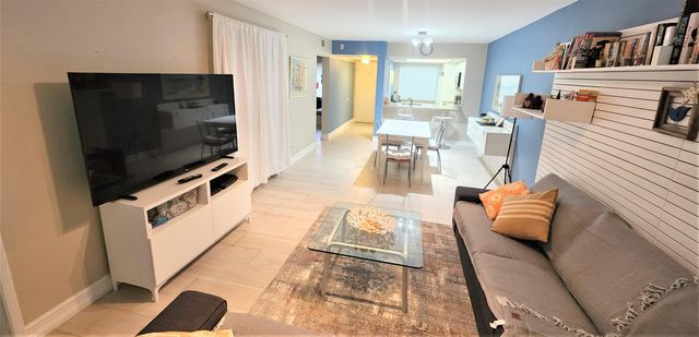 600 Egret Circle 7201, Delray Beach, FL 33444