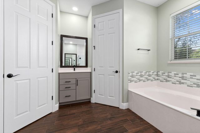 5116 Silver Oak Drive, Fort Pierce, FL 34982