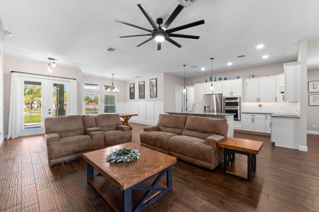 5116 Silver Oak Drive, Fort Pierce, FL 34982