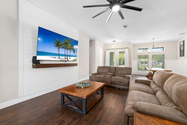 5116 Silver Oak Drive, Fort Pierce, FL 34982