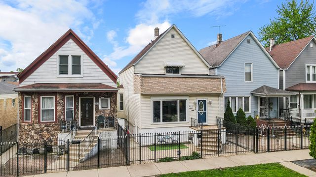 4317 W Shakespeare Avenue, Chicago, IL 60639