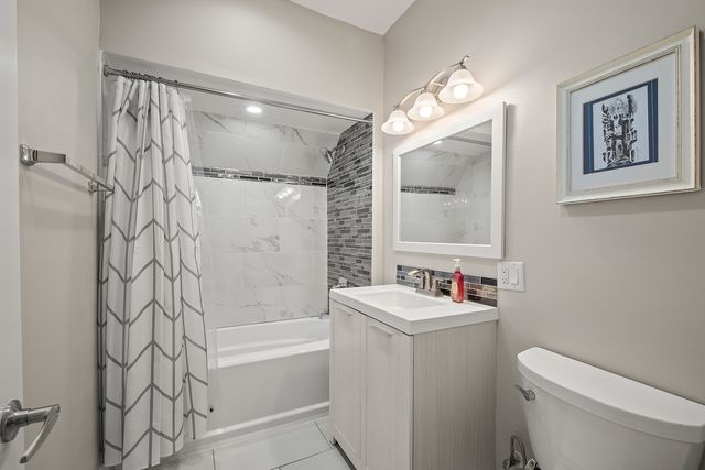 4317 W Shakespeare Avenue, Chicago, IL 60639