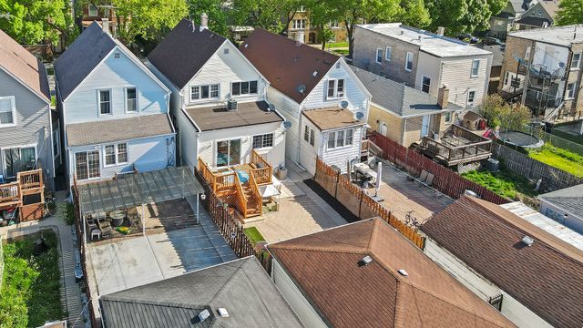 4317 W Shakespeare Avenue, Chicago, IL 60639