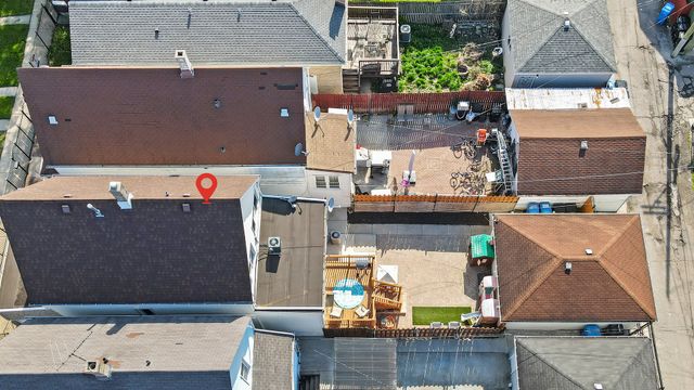 4317 W Shakespeare Avenue, Chicago, IL 60639