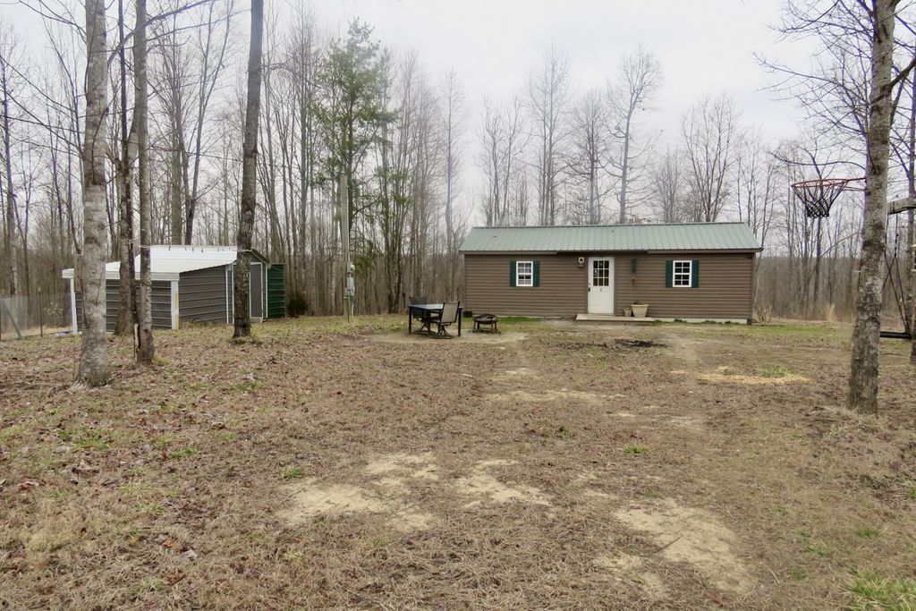 30611 Steel Tram Rdg, Crawford, TN 38554