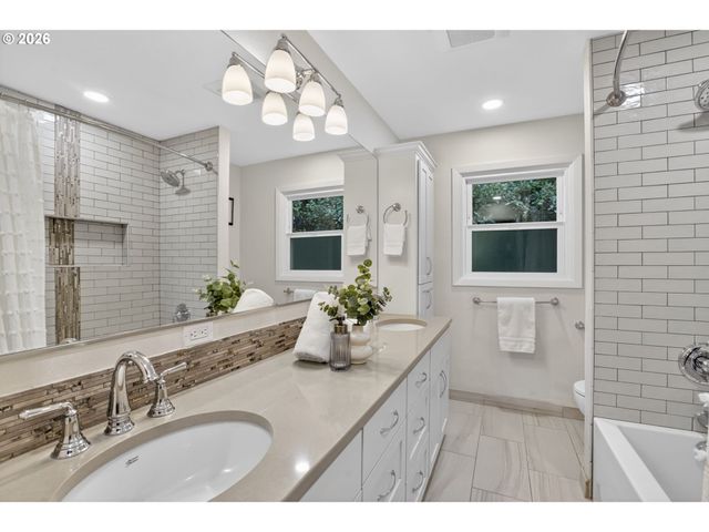 16965 Chapin Way, Lake Oswego, OR 97034
